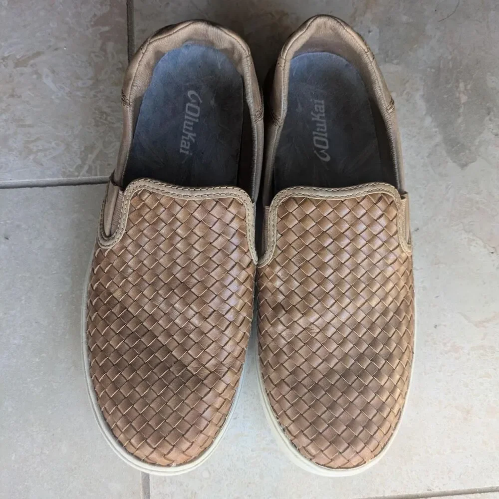Olukai Men's Brown and Tan Loafers